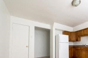 7901 S Paxton Ave Apartments Chicago Kitchen